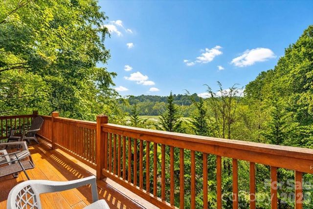 199 Atkins Loop, Lake Junaluska, NC 28745