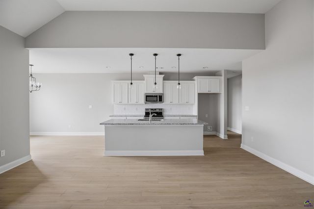 204 Farmland Circle, Perry, GA 31069