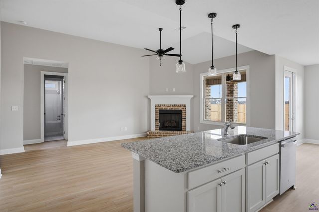 204 Farmland Circle, Perry, GA 31069