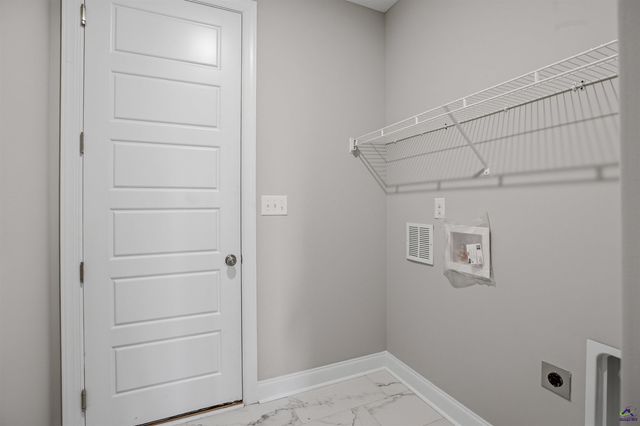 204 Farmland Circle, Perry, GA 31069