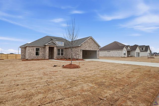 204 Farmland Circle, Perry, GA 31069