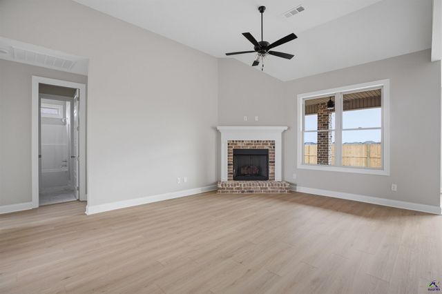 204 Farmland Circle, Perry, GA 31069