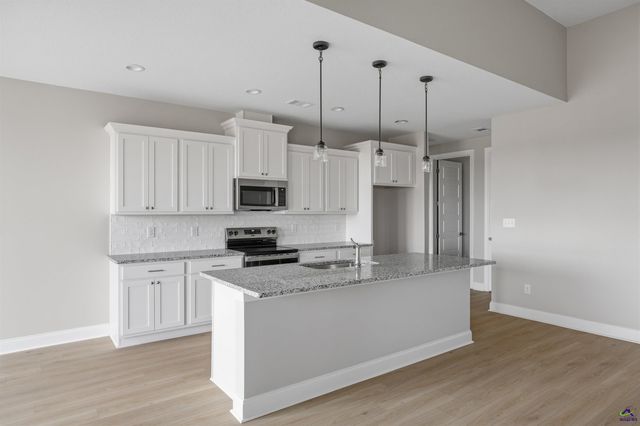 204 Farmland Circle, Perry, GA 31069