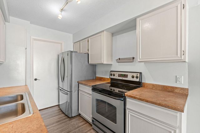 7304 Landau Drive, Bloomington, MN 55438