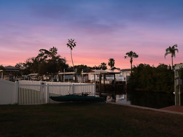 10707 DONBRESE AVENUE, Tampa, FL 33615