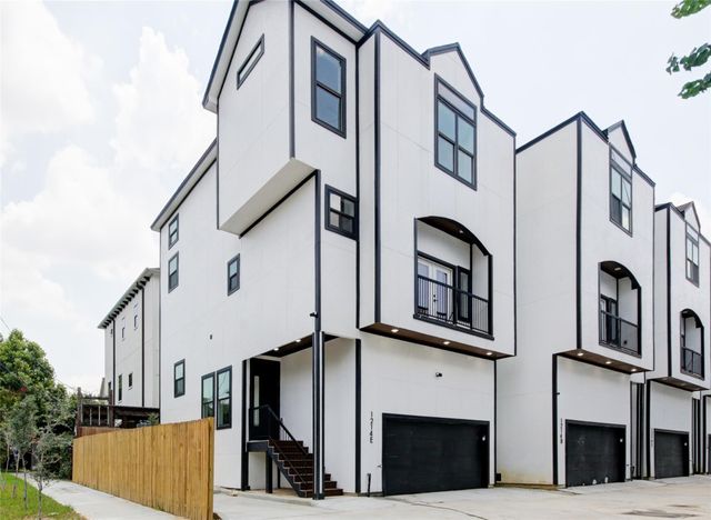 1214 W 24th Street E, Houston, TX 77008
