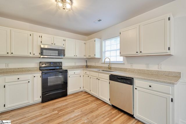 138 Gower Road, Spartanburg, SC 29303