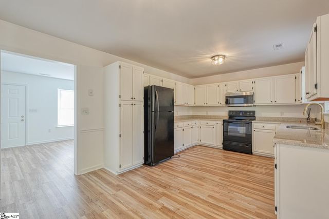 138 Gower Road, Spartanburg, SC 29303