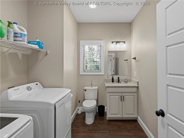 19 Squirrel Ridge, Charleston, WV 25314
