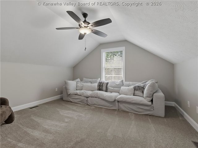 19 Squirrel Ridge, Charleston, WV 25314