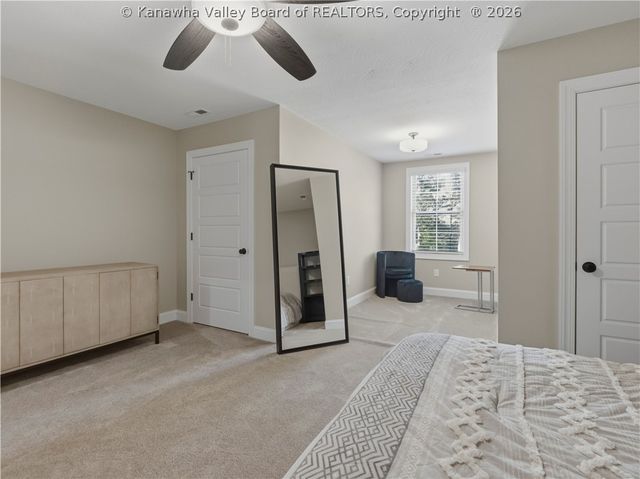 19 Squirrel Ridge, Charleston, WV 25314
