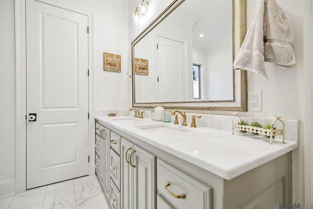 13330 La Petite Ln, Baton Rouge, LA 70818