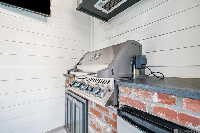 13330 La Petite Ln, Baton Rouge, LA 70818
