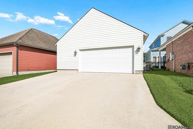 13330 La Petite Ln, Baton Rouge, LA 70818