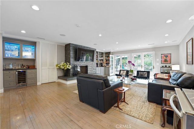 4434 Nogales Drive, Tarzana, CA 91356