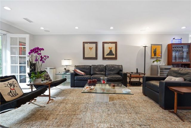 4434 Nogales Drive, Tarzana, CA 91356