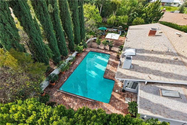 4434 Nogales Drive, Tarzana, CA 91356