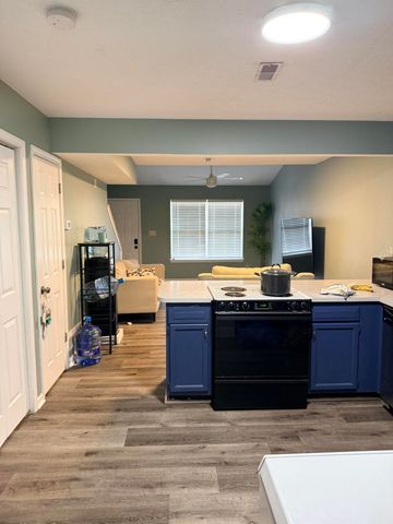 1100 Horsemans Lane 42, Lexington, KY 40504