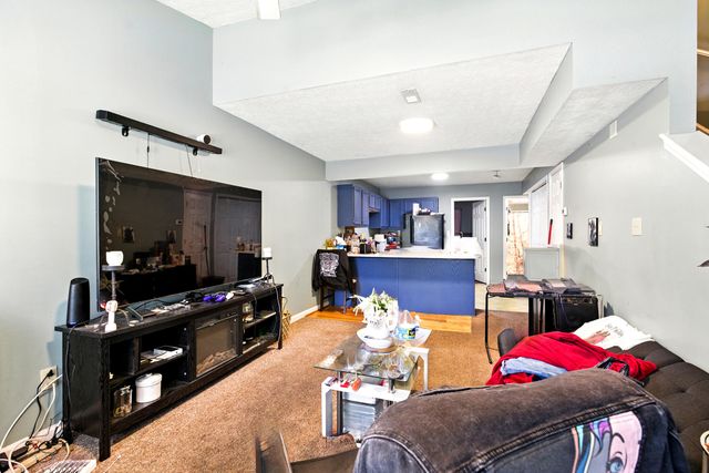 1100 Horsemans Lane 42, Lexington, KY 40504