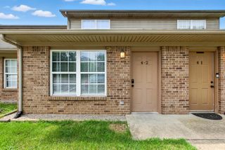 1100 Horsemans Lane 42, Lexington, KY 40504