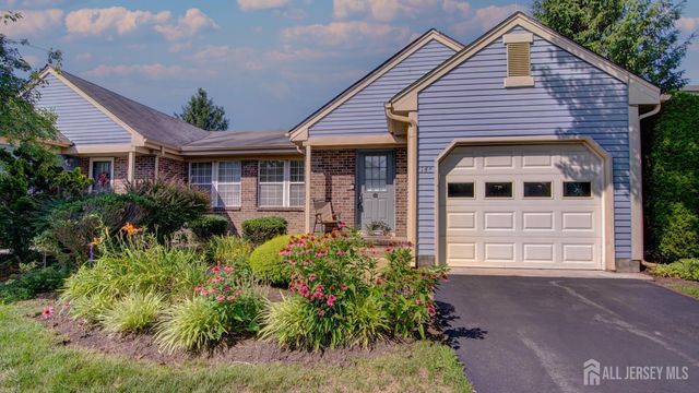 14 John Adams Court A, Monroe, NJ 08831