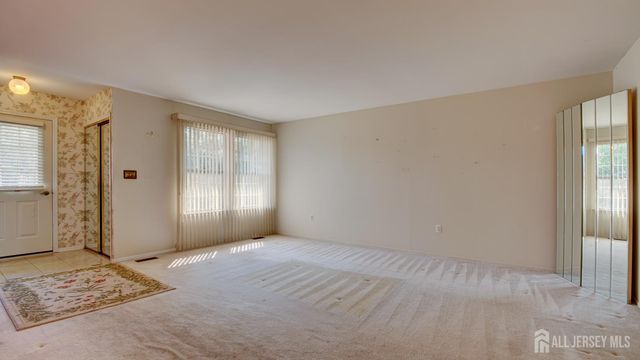 14 John Adams Court A, Monroe, NJ 08831