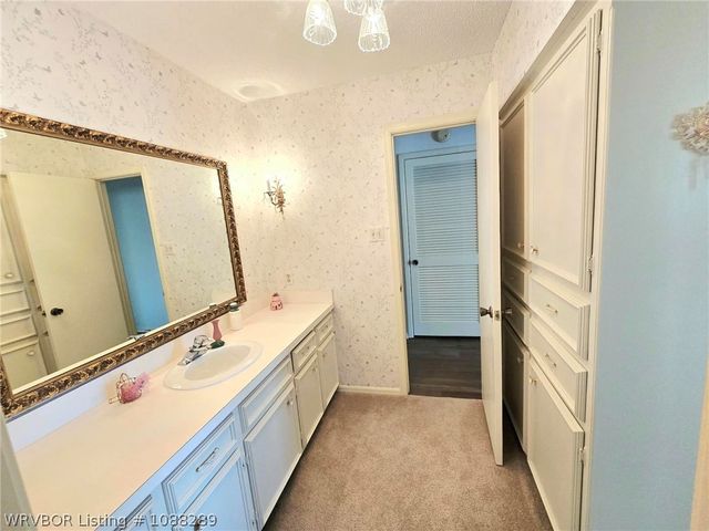 7800 Dover Circle, Fort Smith, AR 72903