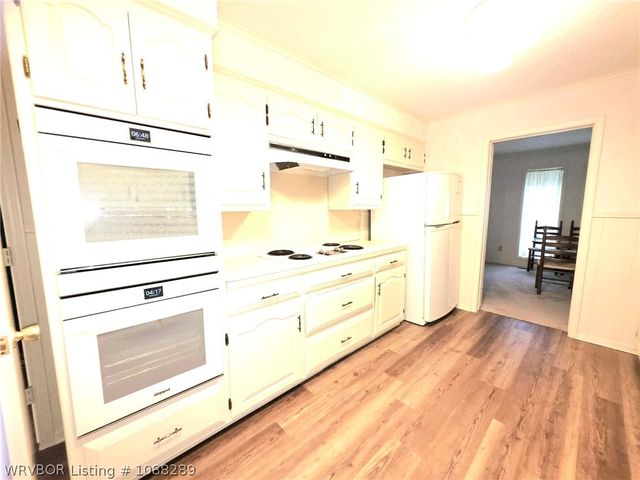 7800 Dover Circle, Fort Smith, AR 72903