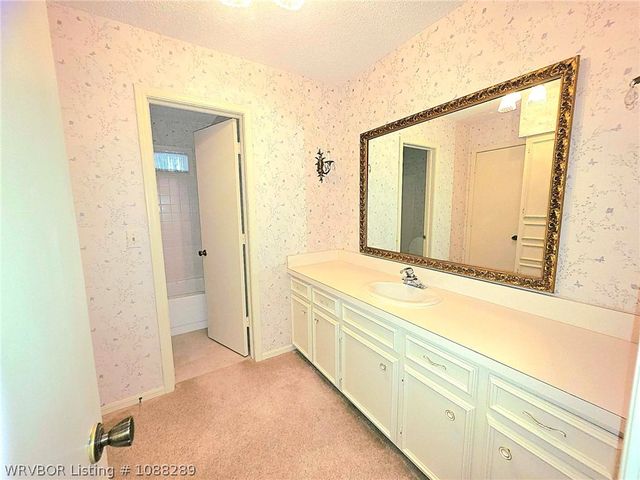 7800 Dover Circle, Fort Smith, AR 72903