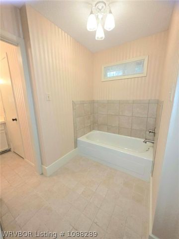 7800 Dover Circle, Fort Smith, AR 72903