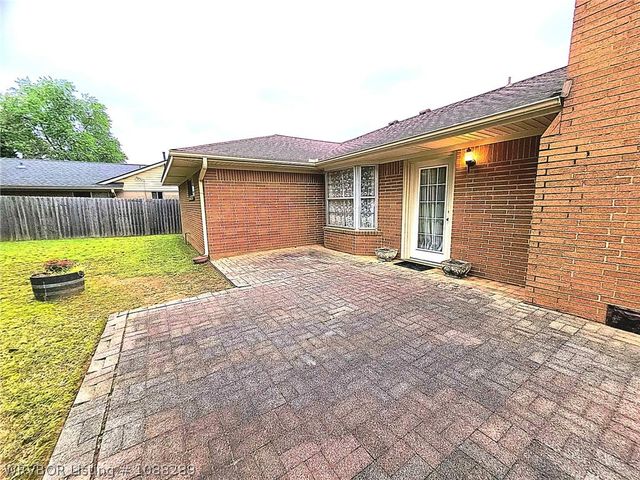 7800 Dover Circle, Fort Smith, AR 72903