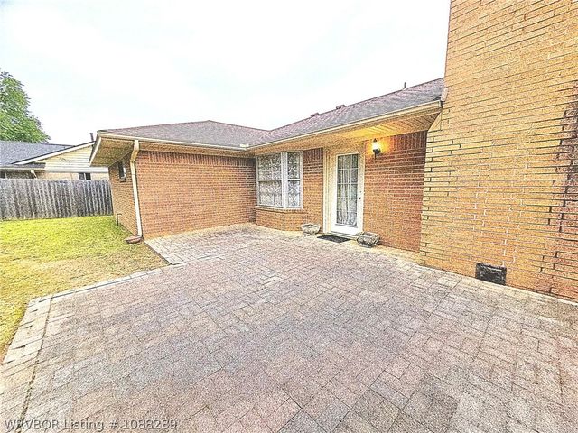 7800 Dover Circle, Fort Smith, AR 72903