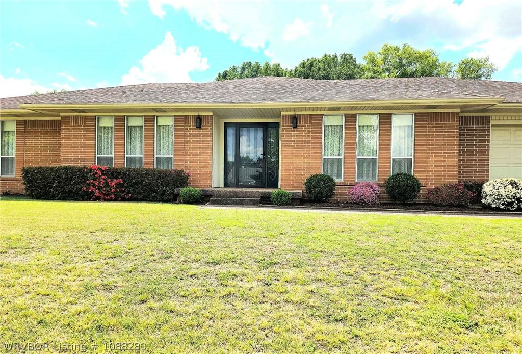 7800 Dover Circle, Fort Smith, AR 72903