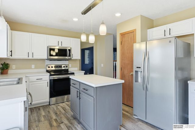 15207 Edna Street, Omaha, NE 68138