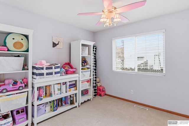 15207 Edna Street, Omaha, NE 68138