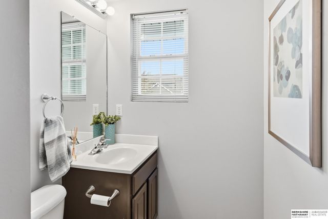 15207 Edna Street, Omaha, NE 68138