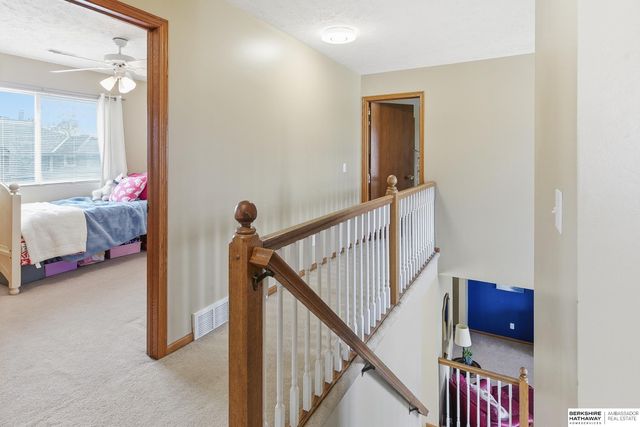 15207 Edna Street, Omaha, NE 68138