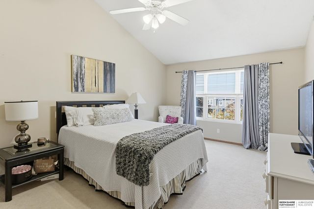 15207 Edna Street, Omaha, NE 68138