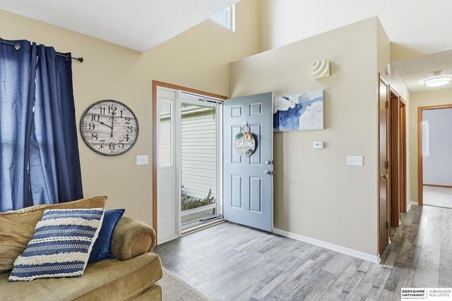 15207 Edna Street, Omaha, NE 68138