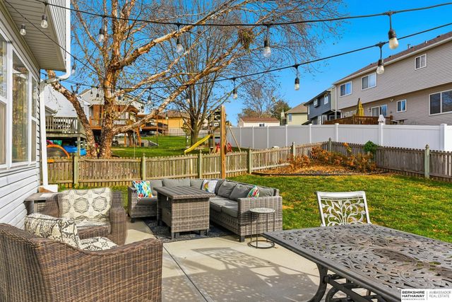 15207 Edna Street, Omaha, NE 68138