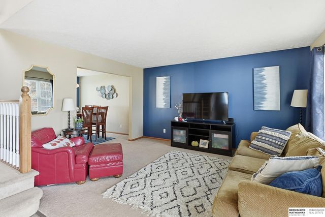 15207 Edna Street, Omaha, NE 68138