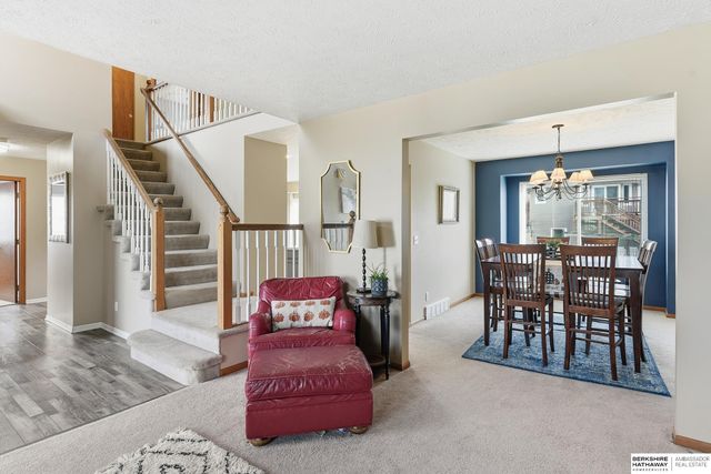 15207 Edna Street, Omaha, NE 68138