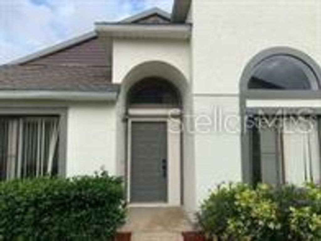 31 LAKEPOINTE CIRCLE, Kissimmee, FL 34743