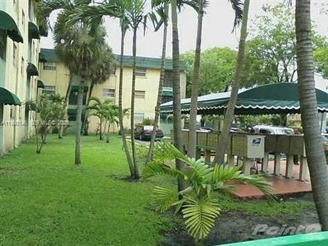 666 W 81st Street 124, Hialeah, FL 33014