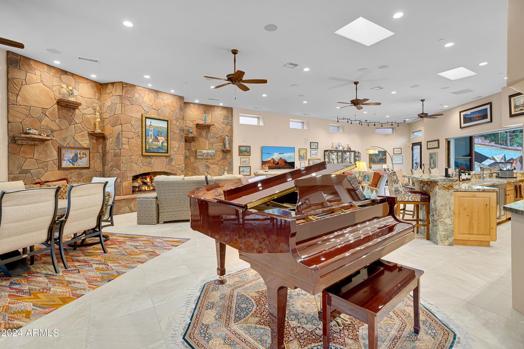Image 21 of property listing at 25 CIBOLA Drive, Sedona, AZ 86336