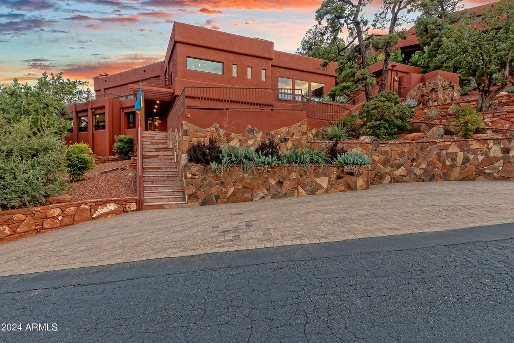 Image 6 of property listing at 25 CIBOLA Drive, Sedona, AZ 86336
