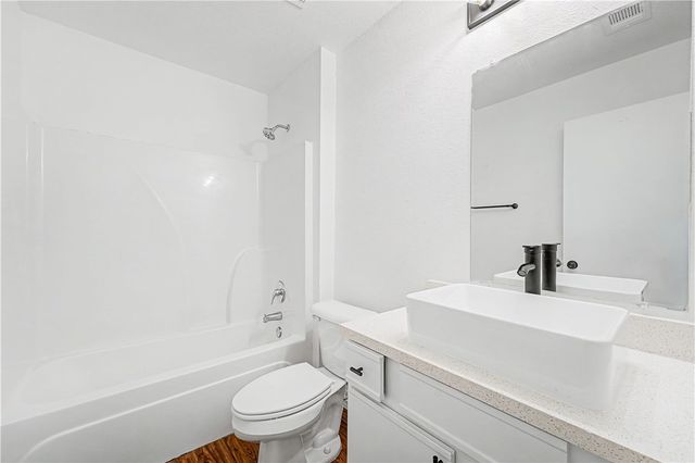 3306 SW Victoria Place 2, Bentonville, AR 72712