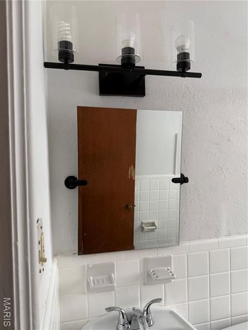 835 Fontaine Place, St Louis, MO 63137