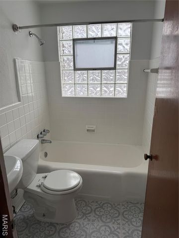 835 Fontaine Place, St Louis, MO 63137