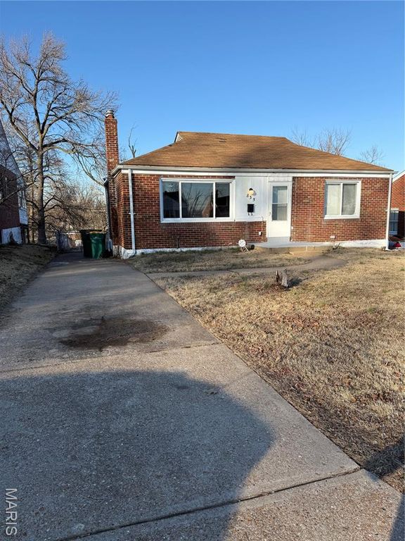 835 Fontaine Place, St Louis, MO 63137